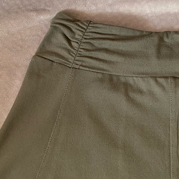 Athleta Hunter Green Skirt Size Small - Picture 3 of 7
